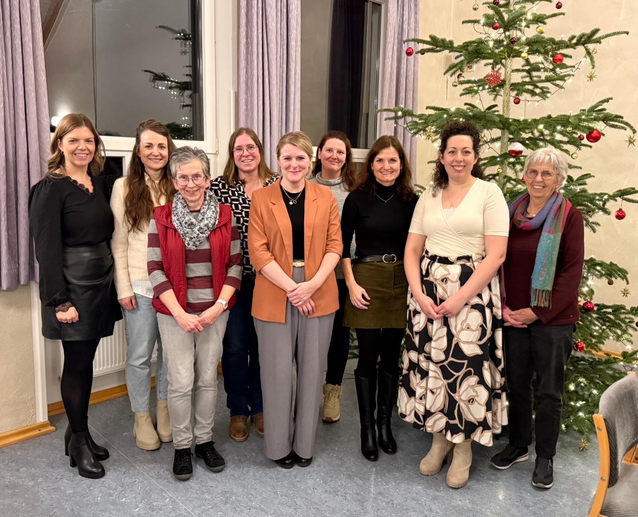 Bild (v.l.n.r.): Anne Kockelmann, Elisabeth Gitzen, Regina Nitsch, Martina Engel, Eva Hens, Nadja Schellen, Silvia Kockelmann, Ilona Rakow, Maria Feinen